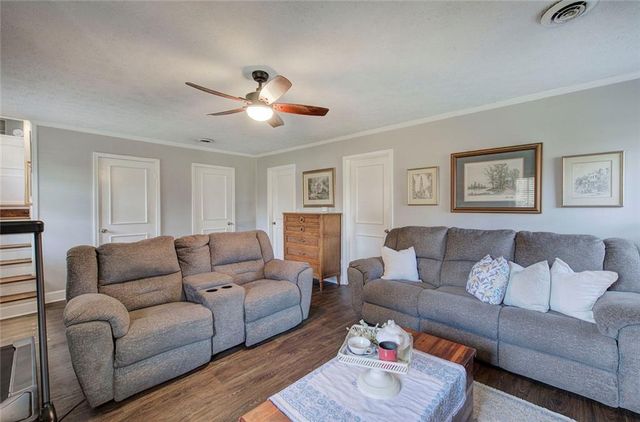 70 Oakridge Drive SE, Cartersville, GA 30121