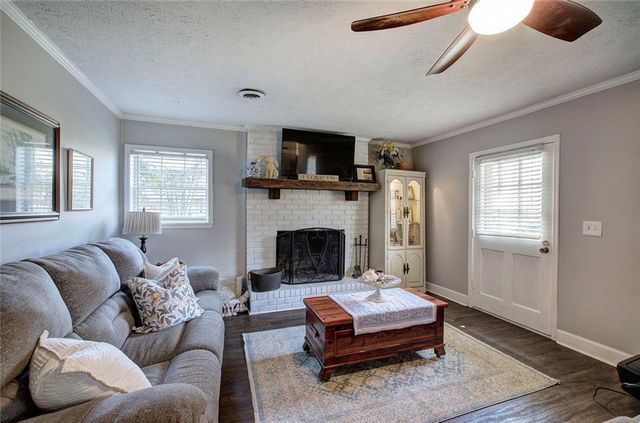 70 Oakridge Drive SE, Cartersville, GA 30121