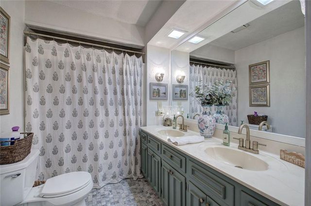 70 Oakridge Drive SE, Cartersville, GA 30121