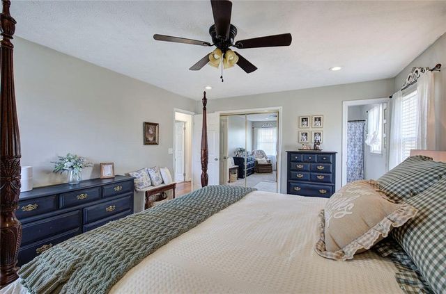 70 Oakridge Drive SE, Cartersville, GA 30121