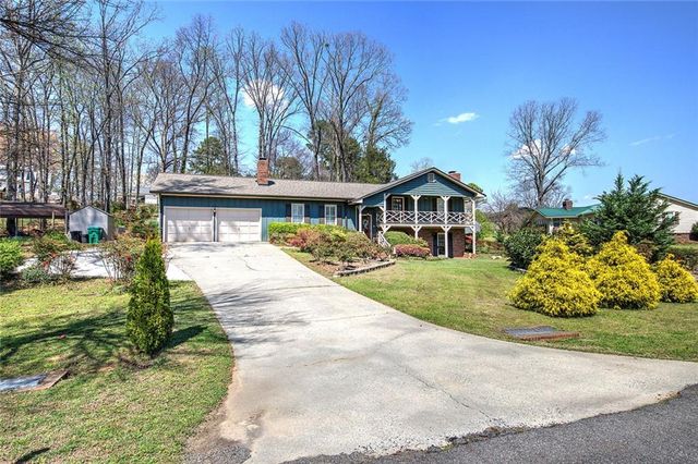 70 Oakridge Drive SE, Cartersville, GA 30121