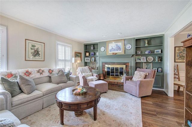 70 Oakridge Drive SE, Cartersville, GA 30121