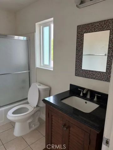 17102 Oak Lane 4, Huntington Beach, CA 92647