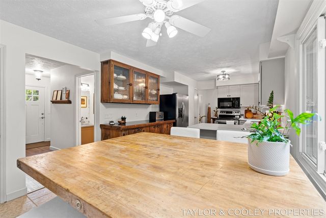 6269 Eagle Ridge Drive, Kalamazoo, MI 49004