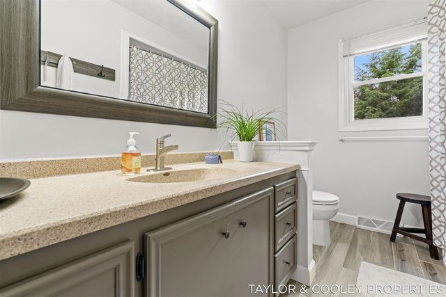 6269 Eagle Ridge Drive, Kalamazoo, MI 49004