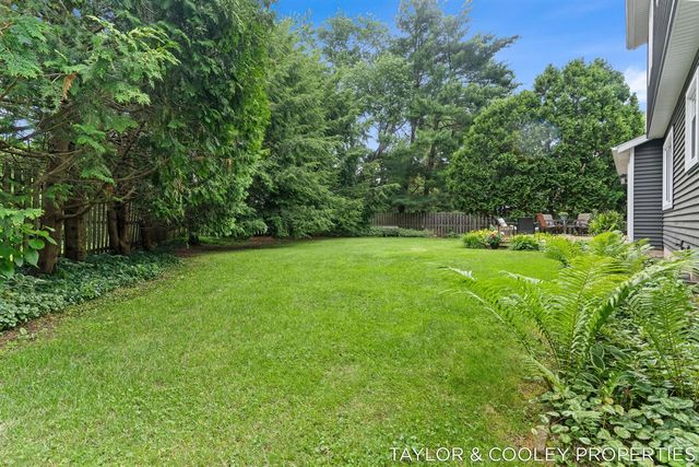 6269 Eagle Ridge Drive, Kalamazoo, MI 49004