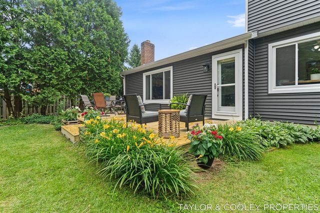 6269 Eagle Ridge Drive, Kalamazoo, MI 49004