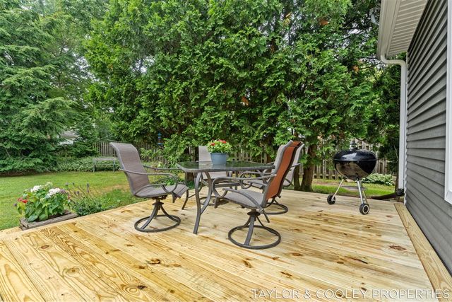 6269 Eagle Ridge Drive, Kalamazoo, MI 49004