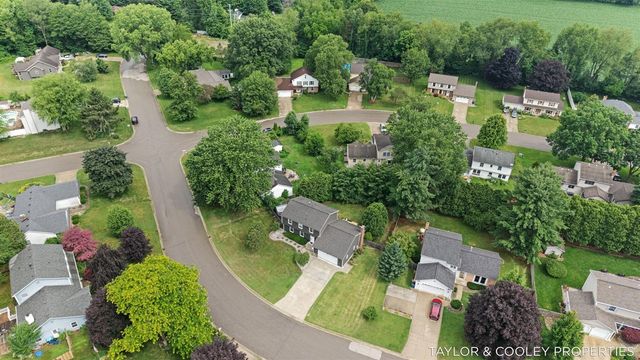 6269 Eagle Ridge Drive, Kalamazoo, MI 49004