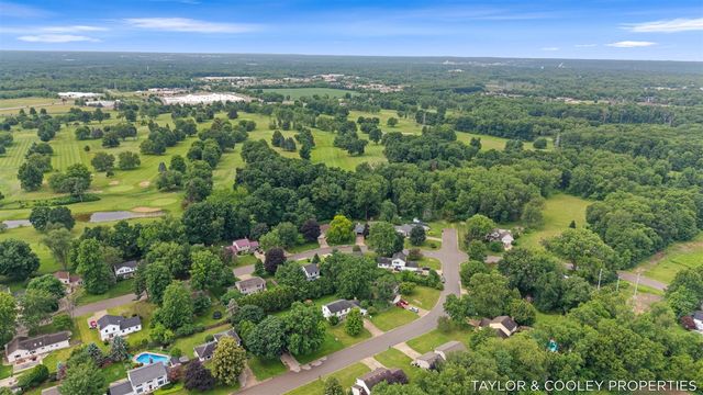 6269 Eagle Ridge Drive, Kalamazoo, MI 49004