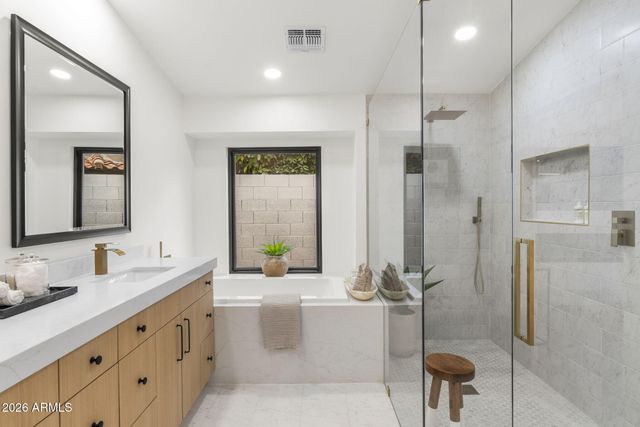 5450 E Paradise Lane, Scottsdale, AZ 85254