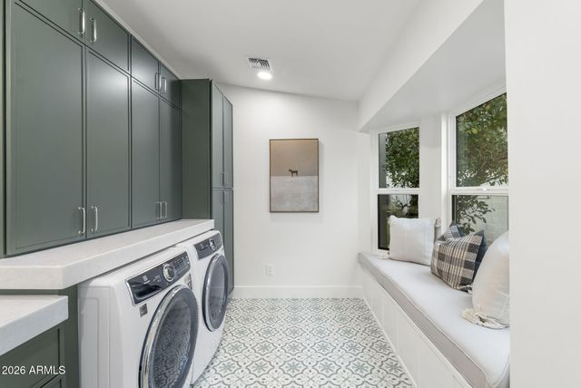 5450 E Paradise Lane, Scottsdale, AZ 85254