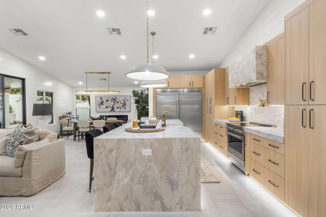 5450 E Paradise Lane, Scottsdale, AZ 85254