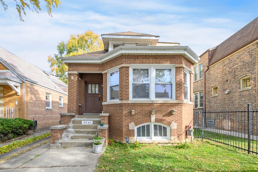 8541 S Paulina Street, Chicago, IL 60620