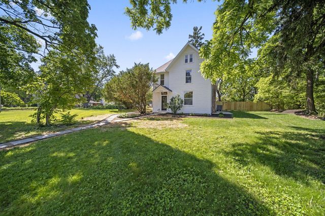 325 W William Street, Delaware, OH 43015