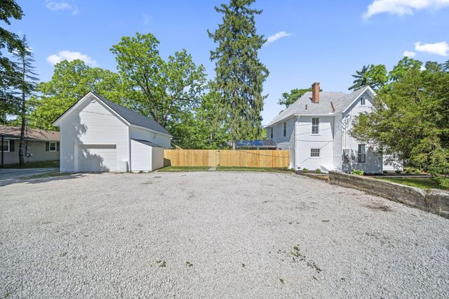 325 W William Street, Delaware, OH 43015