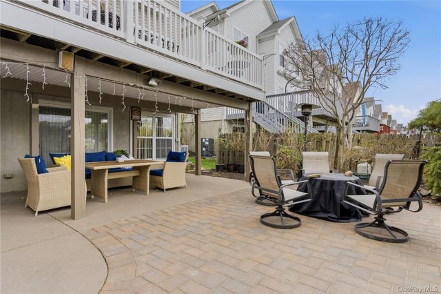 20 Kate Circle, Middle Island, NY 11953