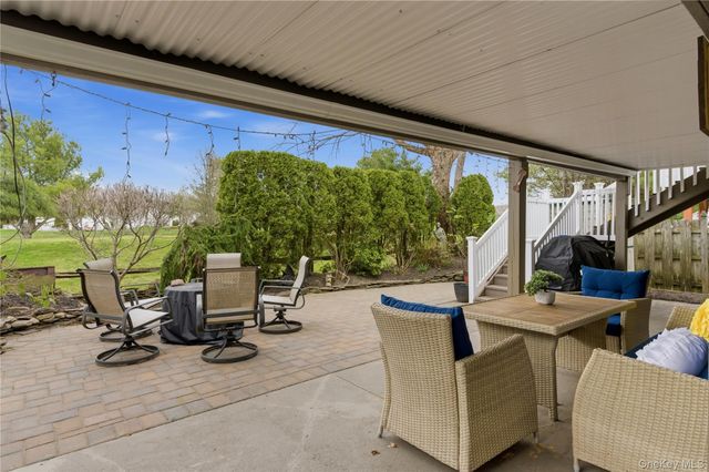 20 Kate Circle, Middle Island, NY 11953