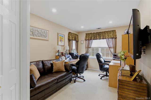 20 Kate Circle, Middle Island, NY 11953