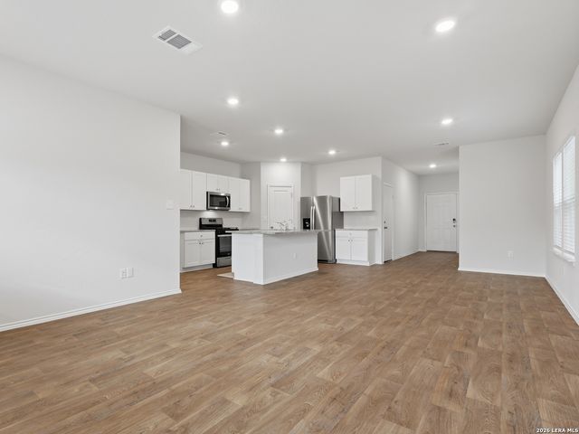 3260 ONION CRK, San Antonio, TX 78245