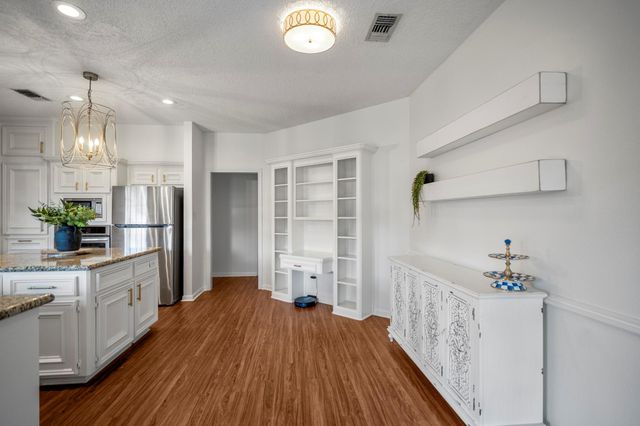 3302 La Reforma Boulevard, Baytown, TX 77521