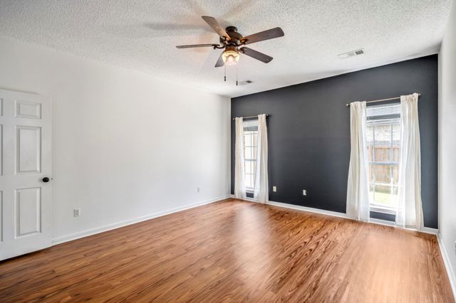 3302 La Reforma Boulevard, Baytown, TX 77521