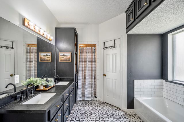 3302 La Reforma Boulevard, Baytown, TX 77521