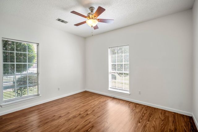 3302 La Reforma Boulevard, Baytown, TX 77521