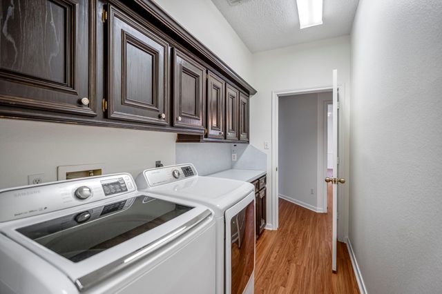 3302 La Reforma Boulevard, Baytown, TX 77521