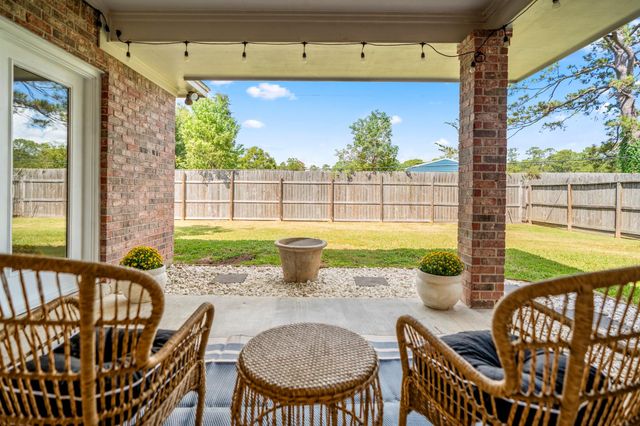 3302 La Reforma Boulevard, Baytown, TX 77521