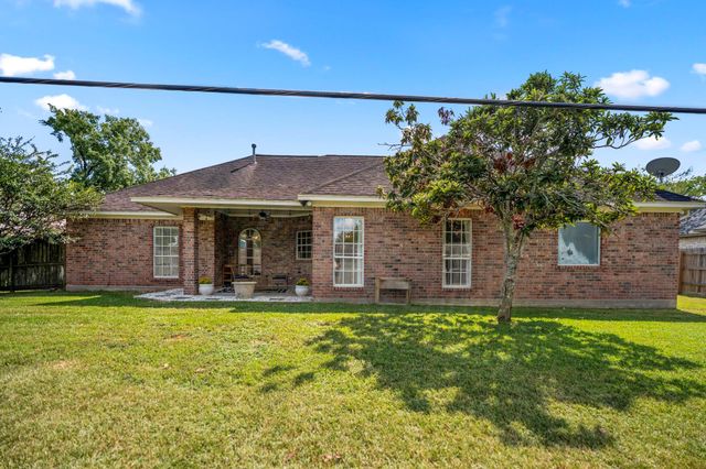 3302 La Reforma Boulevard, Baytown, TX 77521