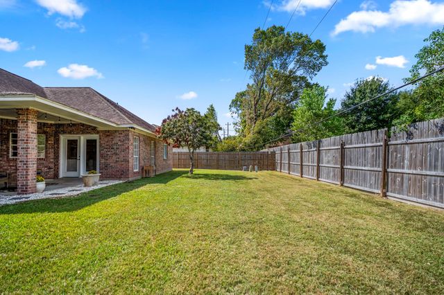 3302 La Reforma Boulevard, Baytown, TX 77521