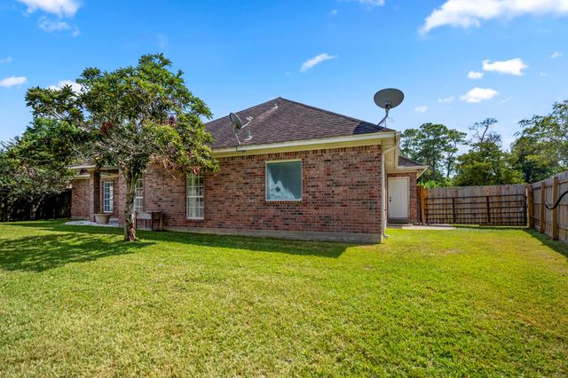 3302 La Reforma Boulevard, Baytown, TX 77521