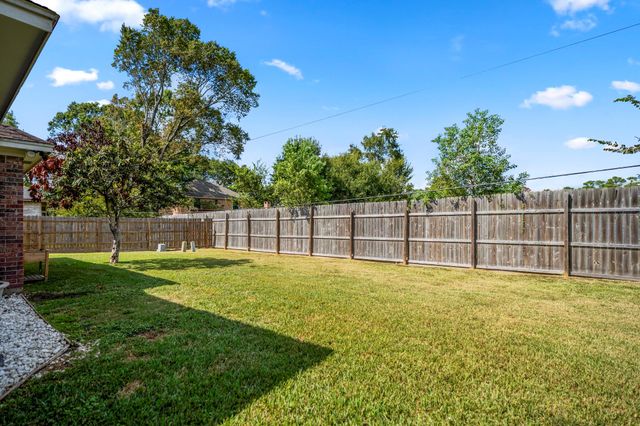 3302 La Reforma Boulevard, Baytown, TX 77521