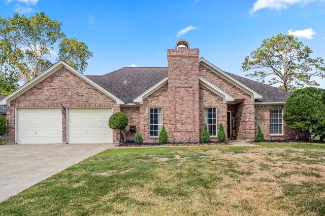 3302 La Reforma Boulevard, Baytown, TX 77521