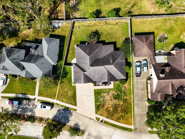 3302 La Reforma Boulevard, Baytown, TX 77521