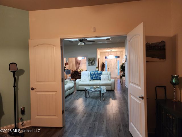 10481 Chapelwood Drive, Gulfport, MS 39503