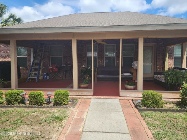 10481 Chapelwood Drive, Gulfport, MS 39503