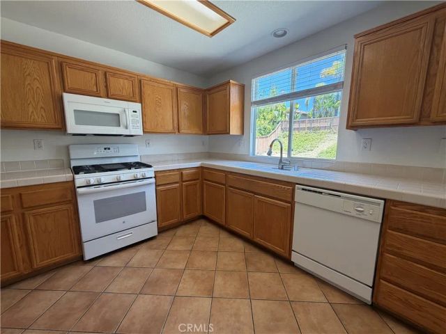 995 Starlight Lane, San Marcos, CA 92078