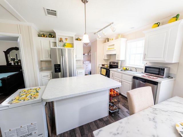 8516 SW 17th Court, Davie, FL 33324