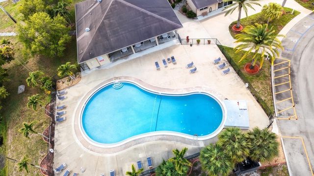8516 SW 17th Court, Davie, FL 33324