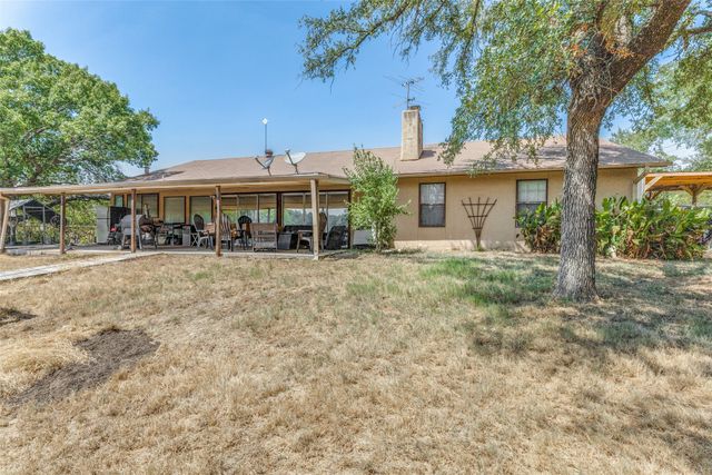 885 Kyle Circle, Reno, TX 76020