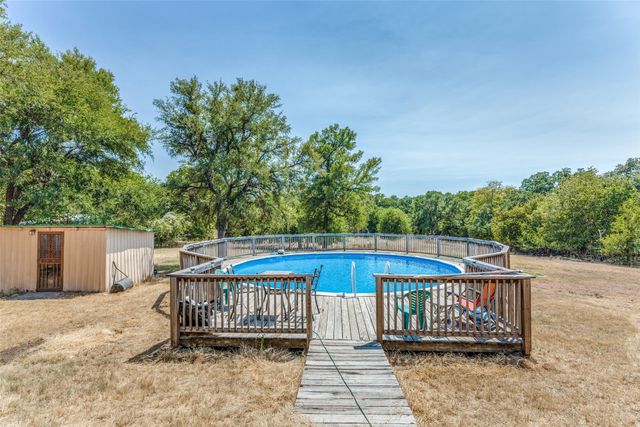 885 Kyle Circle, Reno, TX 76020