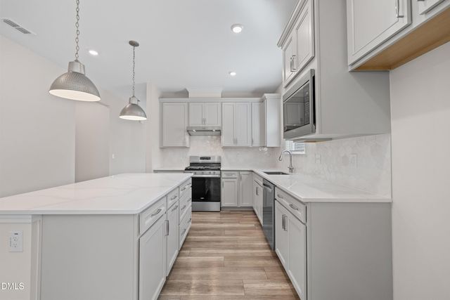 8212 White Star Drive, Fuquay Varina, NC 27526