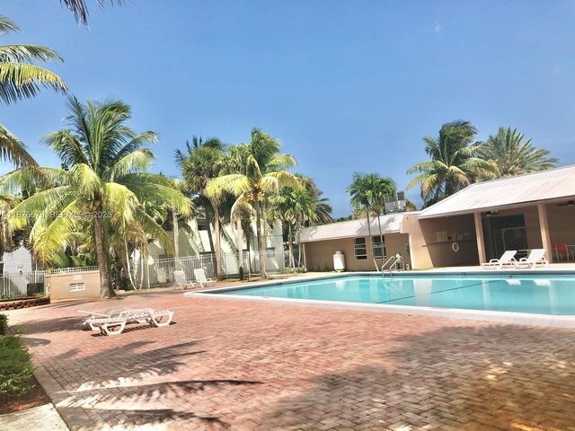 411 Executive Center Drive 209, West Palm Beach, FL 33401