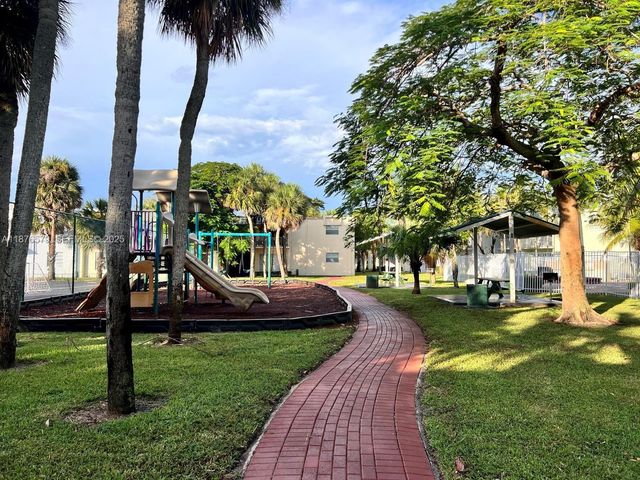 411 Executive Center Drive 209, West Palm Beach, FL 33401