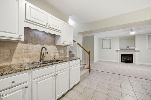 6721 Wavcott Drive, Fuquay Varina, NC 27526