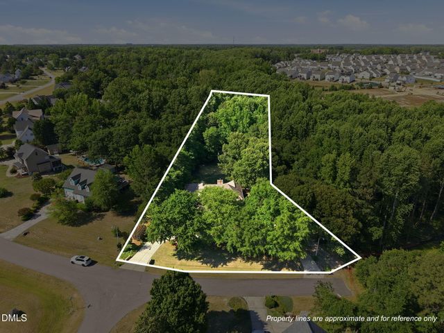 6721 Wavcott Drive, Fuquay Varina, NC 27526