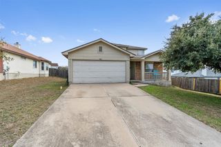 902 Estate DR, Hutto, TX 78634