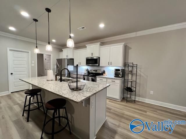 136 Gardencove Circle, Huntsville, AL 35810